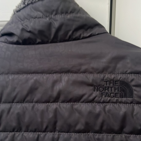 Amazing NorthFace girl’s Reversible Jacket - Picture 5 of 6